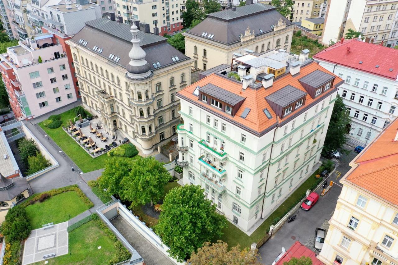 Three-Bedroom Apartment,1647017669:JPEG