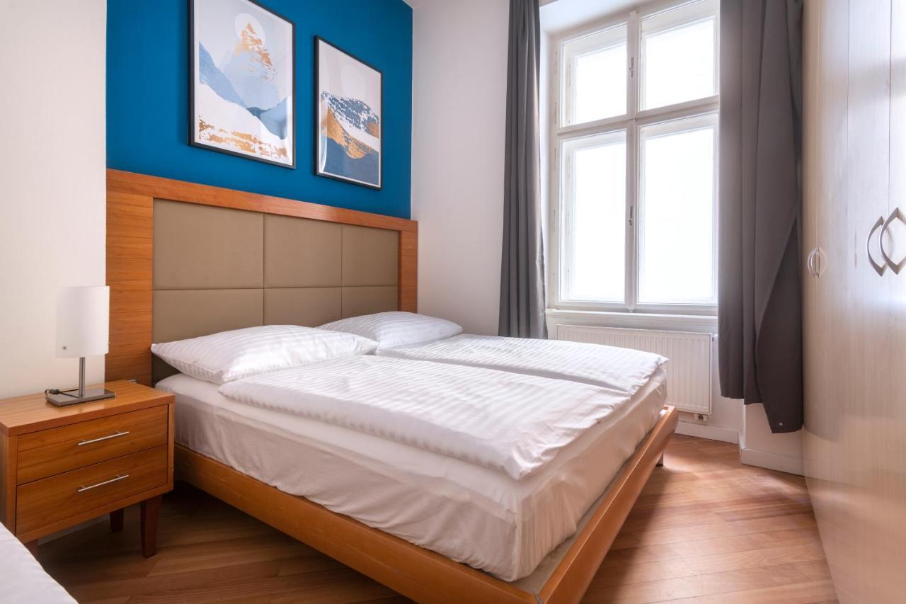 One-Bedroom Apartment,1490830072:JPEG