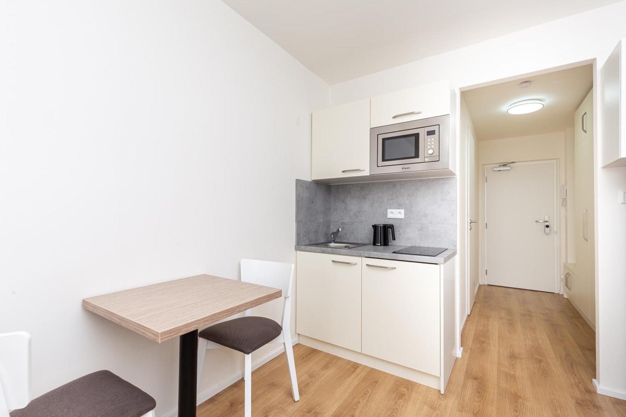 Apartment,1700037568:JPEG