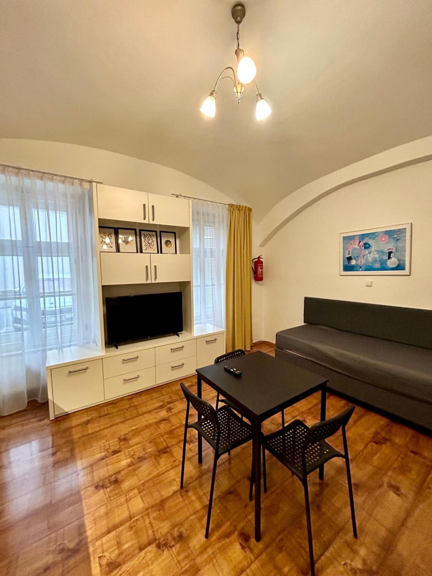 Studio Apartment,1705598499:JPEG