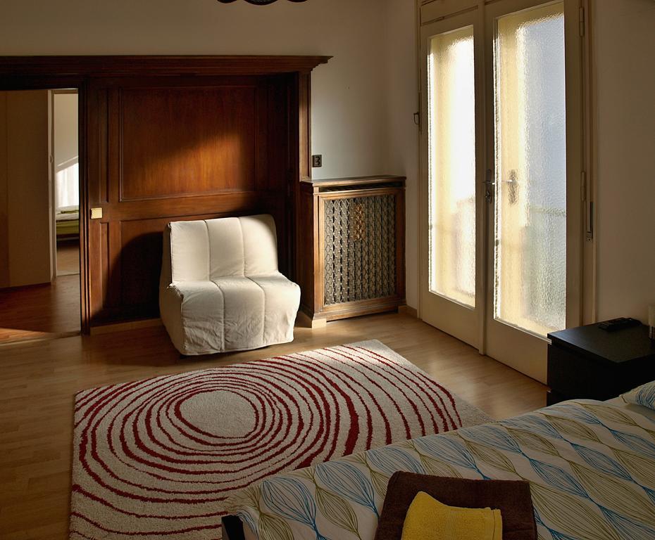 One-Bedroom Apartment,364053145:JPEG