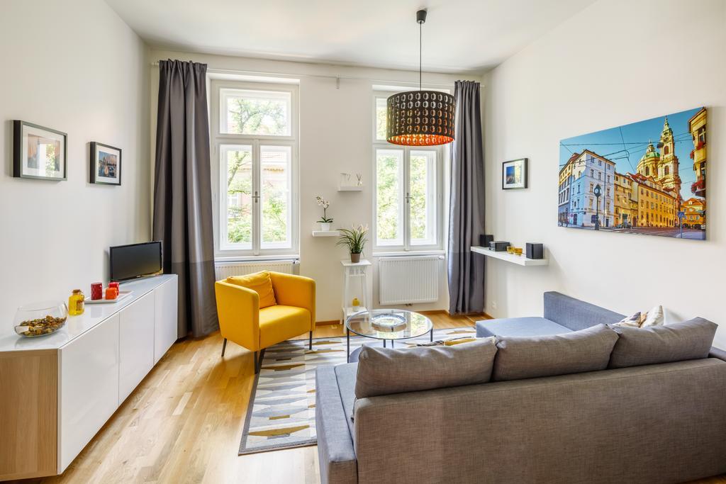 Apartment mit Terrasse