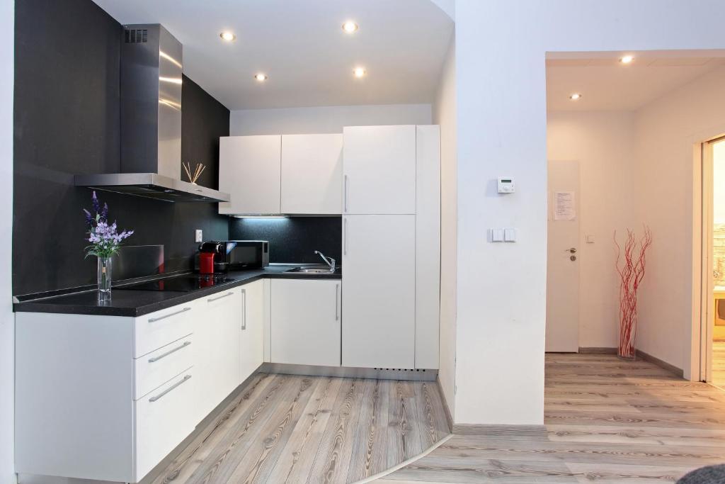 Luxury Duplex Apartment Hot Tub,52146701:JPEG