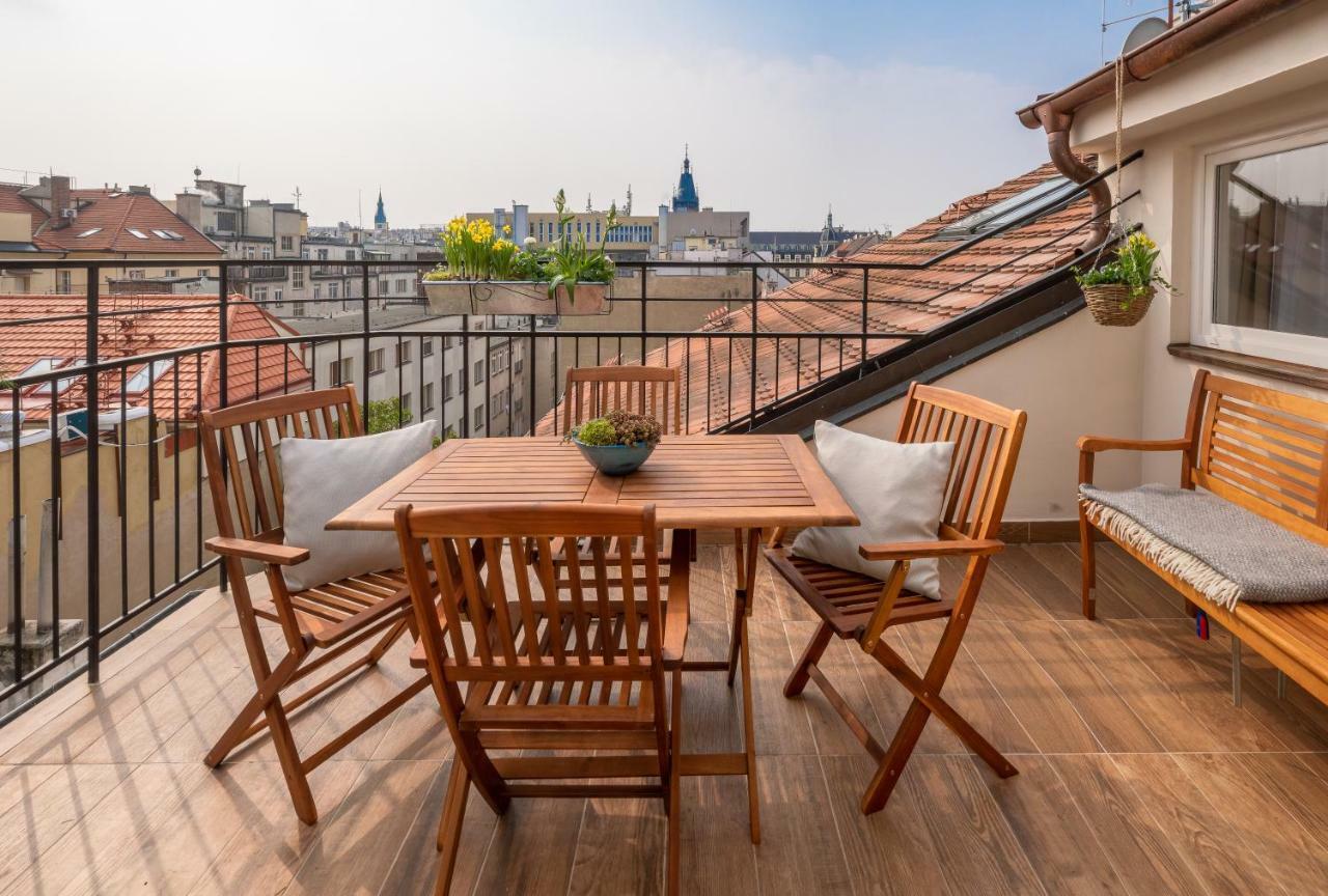Apartment Terrace,800351820:JPEG