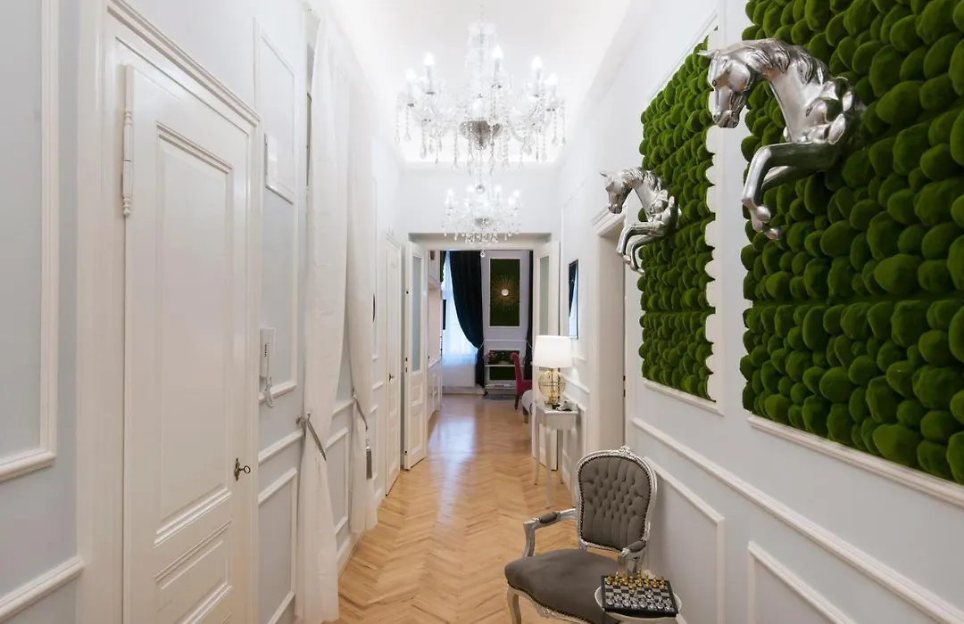 Vogue Apartment Near By Wenceslas Square-1