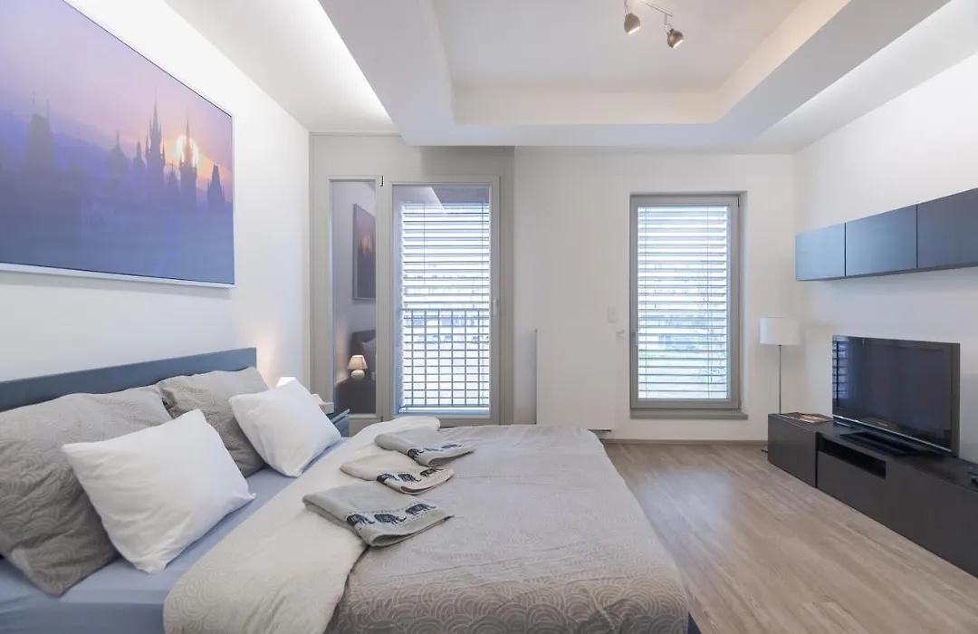 Bright Studio, 10Min Centre, Free Parking-1