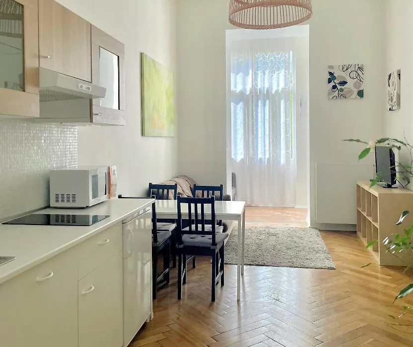 Gallys Apartments-1