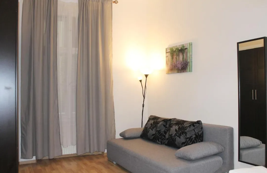 Modern Apartment Ve Smeckach 28-1
