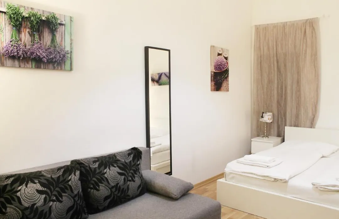 Modern Apartment Ve Smeckach 28-1