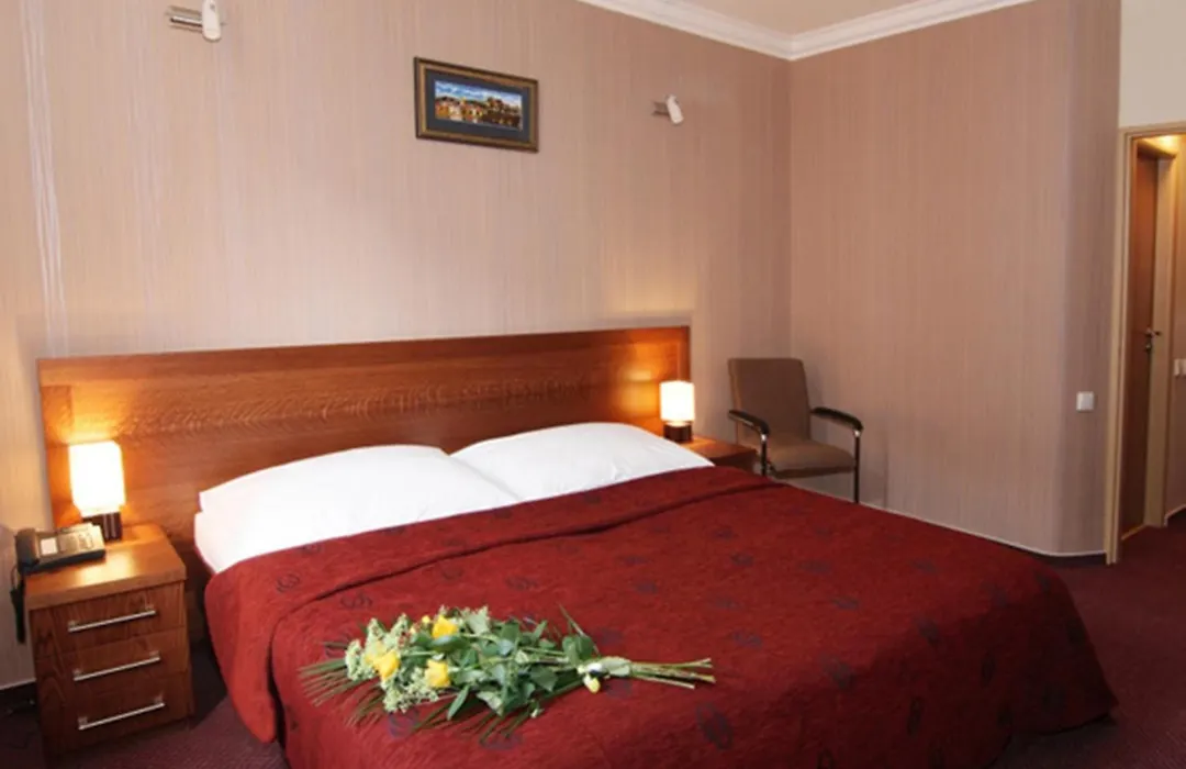 Relax Inn-1