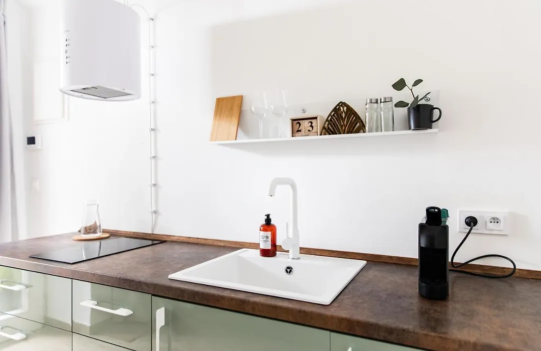 Cozy Modern Studio In Prague'S Absolute Center-1