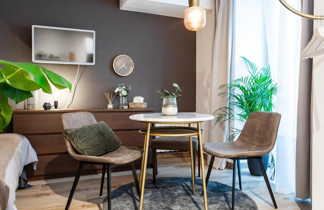 Cozy Modern Studio In Prague'S Absolute Center-1