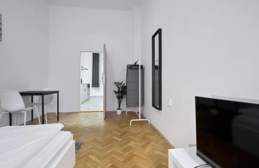 Archibald Flats Prague-1