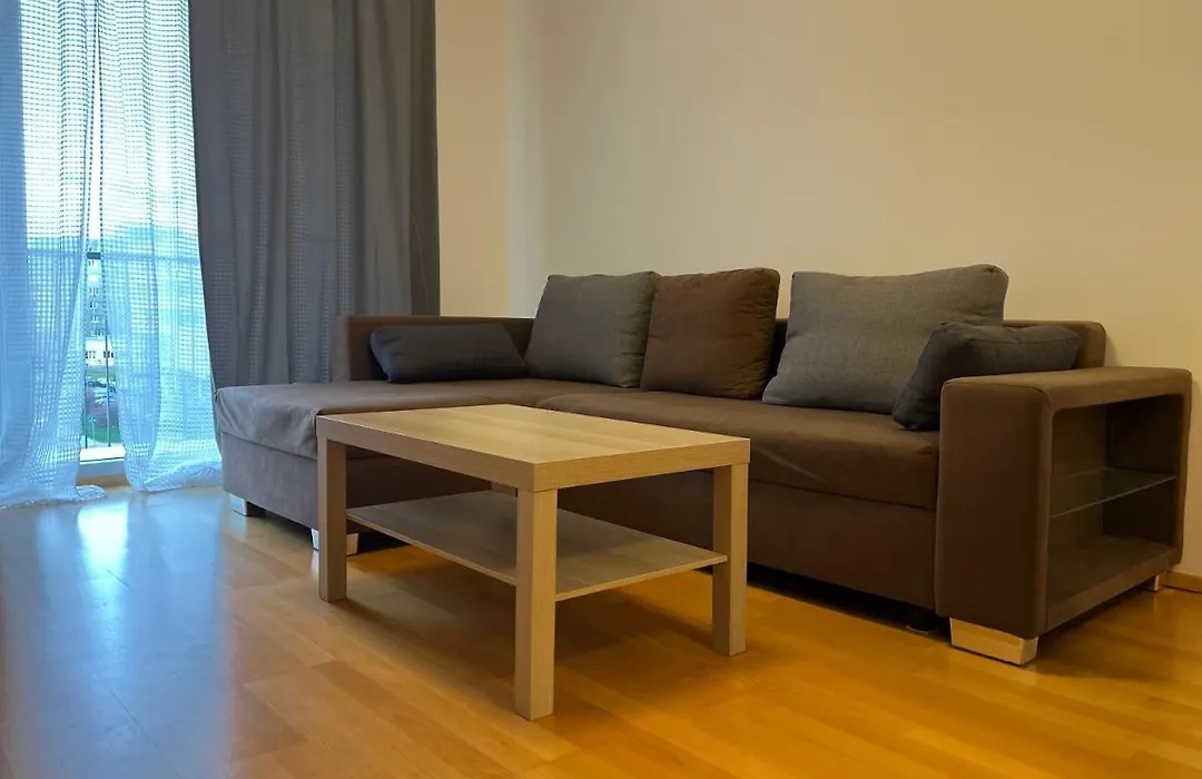 Apartment Hurka - 15 Min Do Centra, Garaz-1