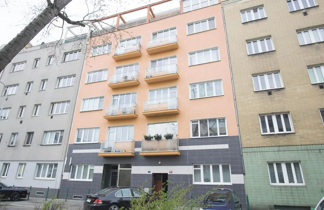 School Apartment - Your Unique Place In Prague By Metro Vysehrad-1