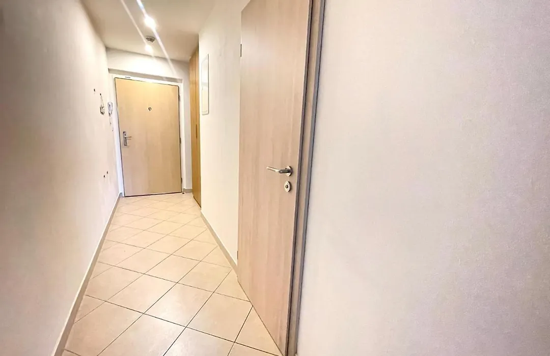 The Ivory Tower Residence With Free Parking-1