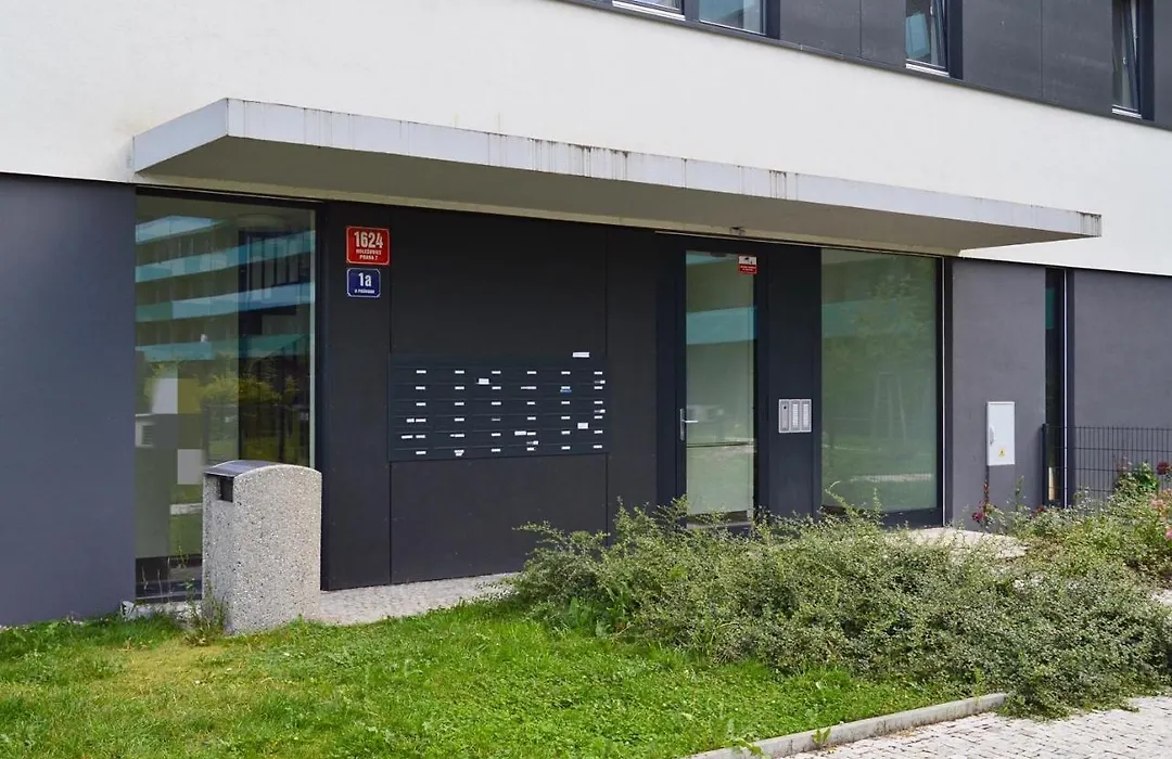 Apartment With Free Parking In Prague-1