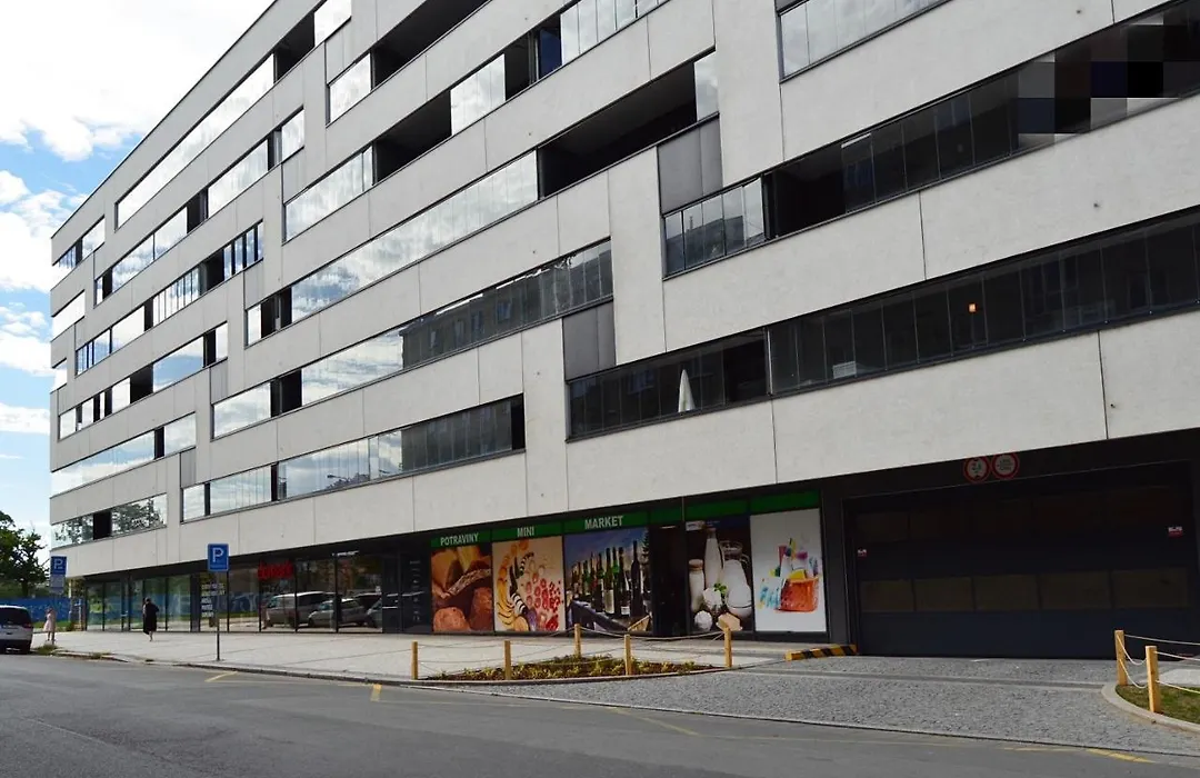 Apartment With Free Parking In Prague-1
