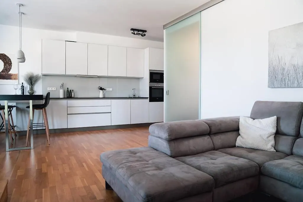 Prague Marina River View Apartment Close To City Centre Free Parking-1