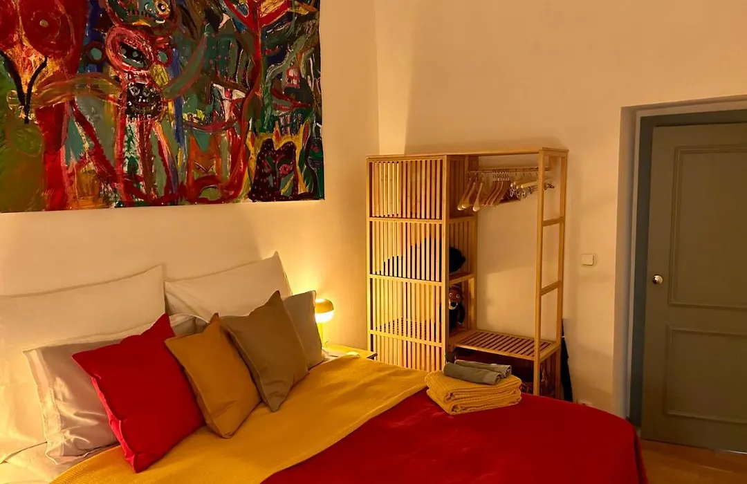 Green Balcony & King Size Bed-1