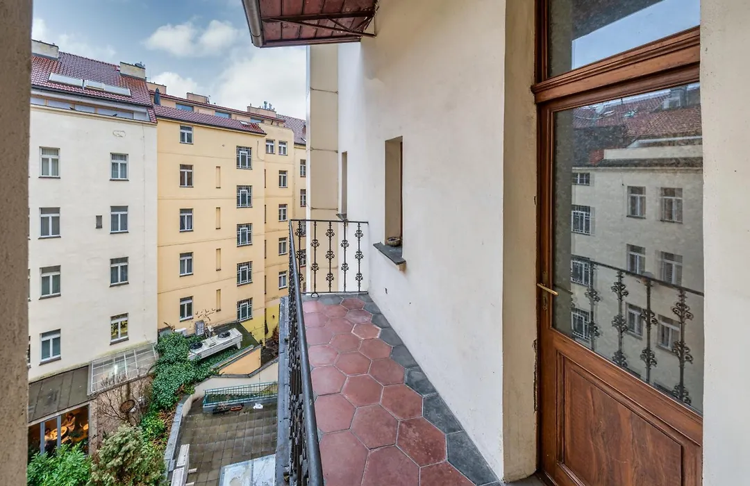 Art House Apartments By Adrez-1