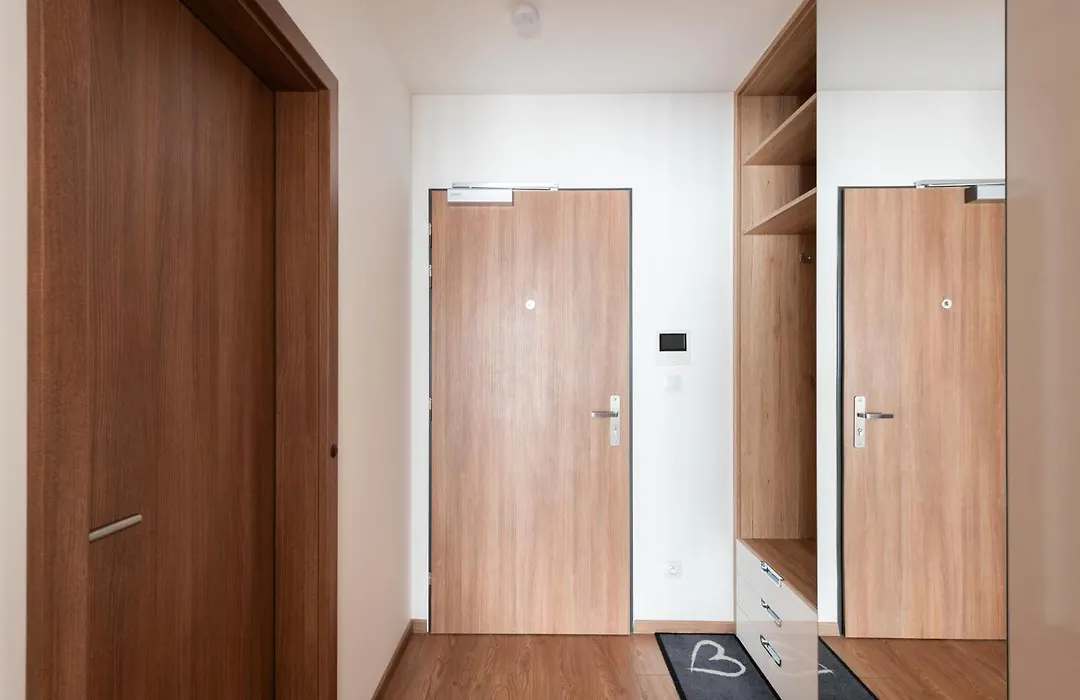 Luxury & Air-Conditioned Osko Apartment Near The City Center-1