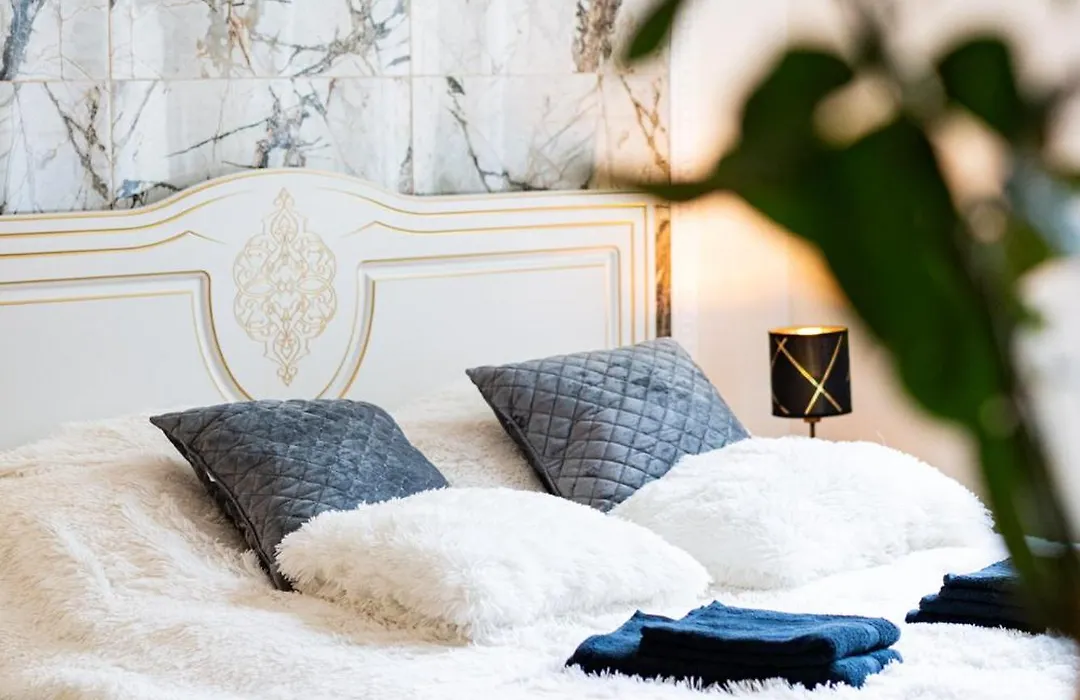 Grand Deluxe Suite-1