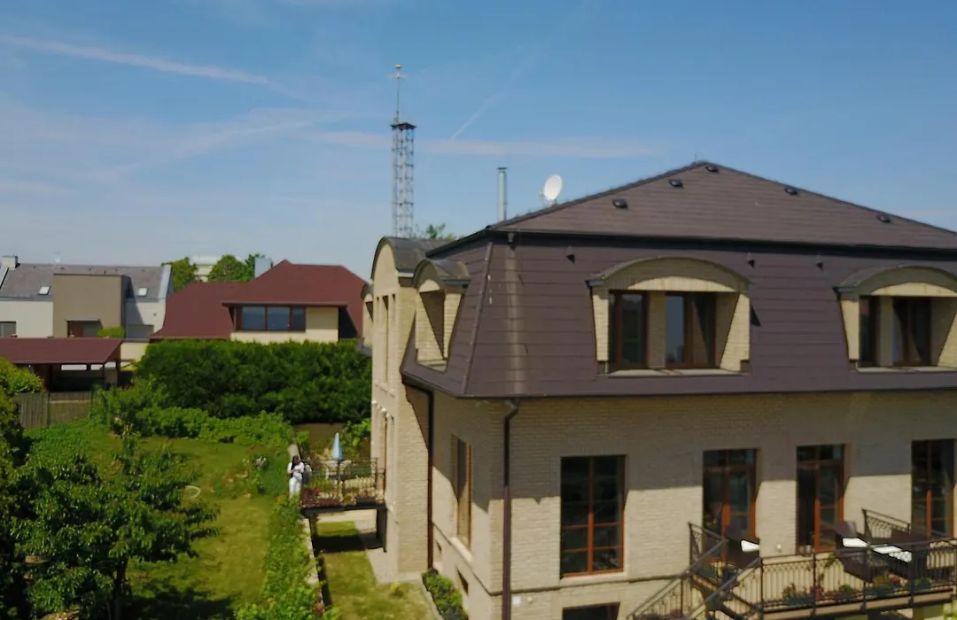 Villa Homestay Nad Helmrovkou-1