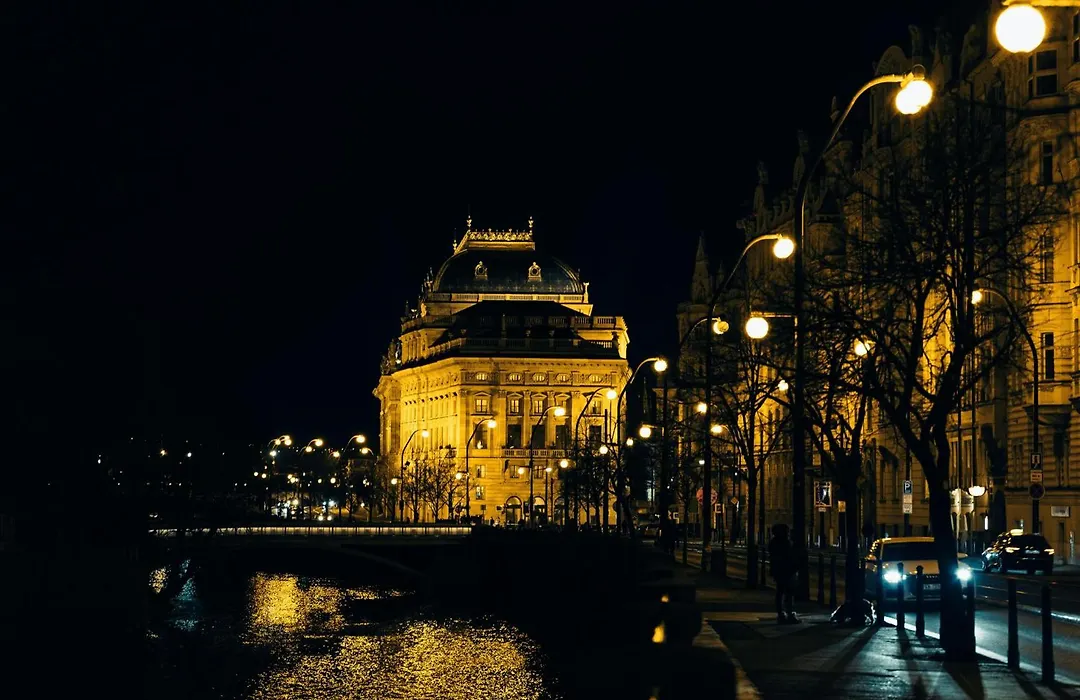 Cozy Homestay At Prague Main Station-1