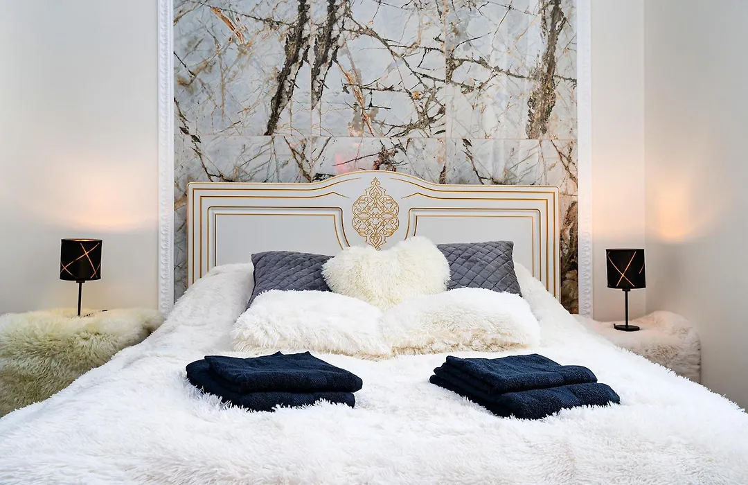Emperors Elegance Suite-1