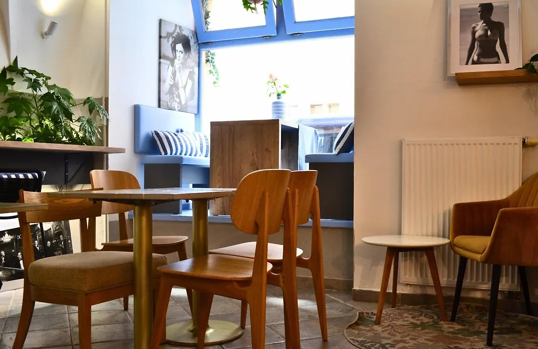 Chateau 9 Apartments By Adrez-1
