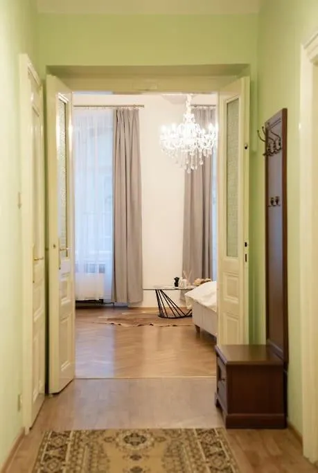 Cozy Flat By Wenceslas Square!-1