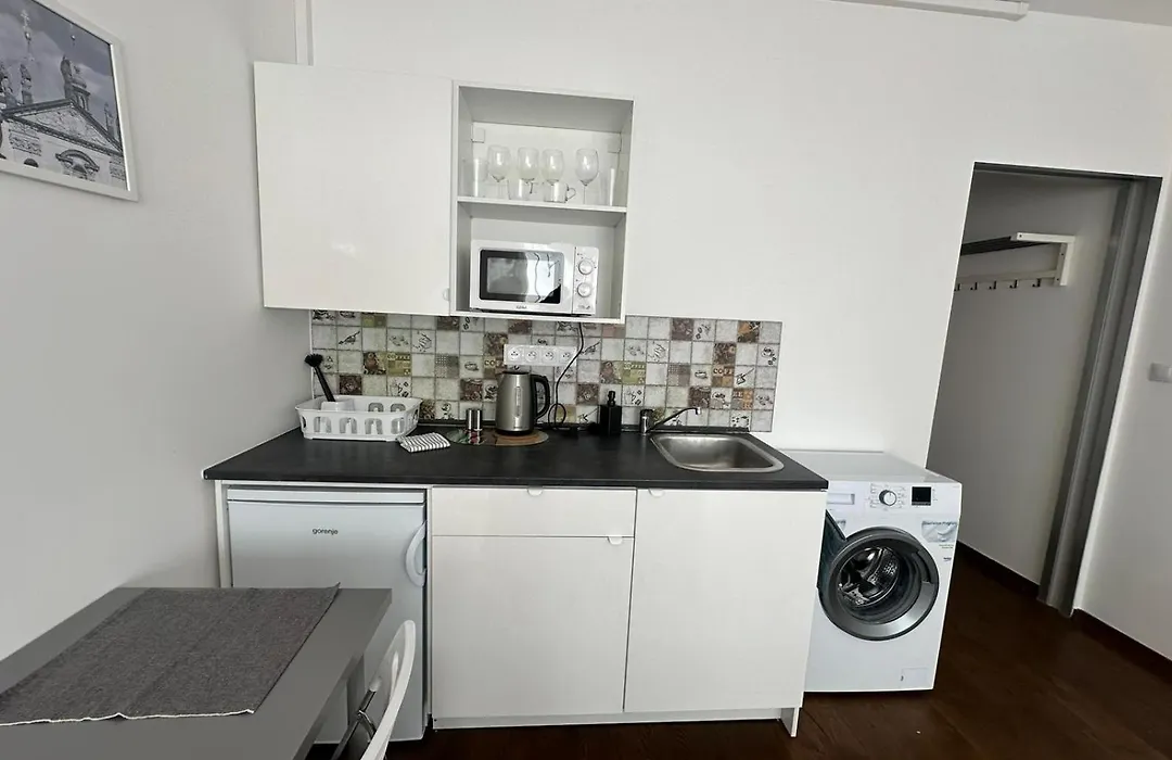 City Center Apartments - Moderna Praha-1