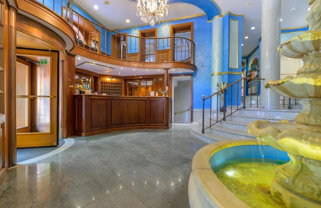 Hotel Kinsky Fountain-1