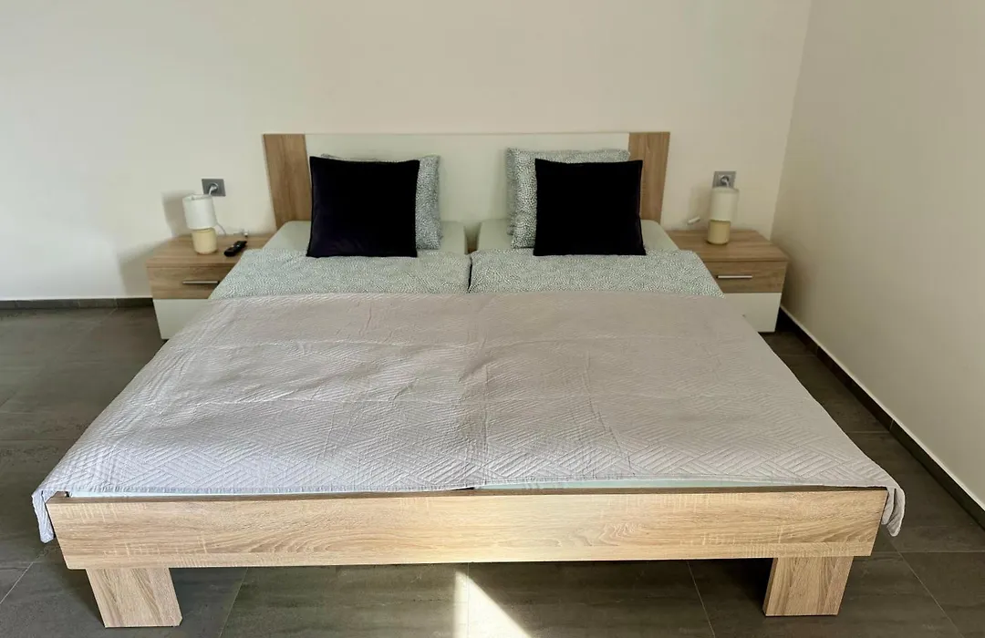 Byt apartman 73m2 Klid příroda Parking FREE-1