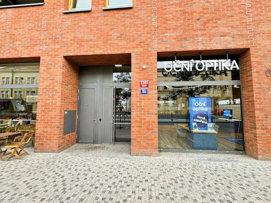 The Peony Apartment In Smichov, Prague 5-1