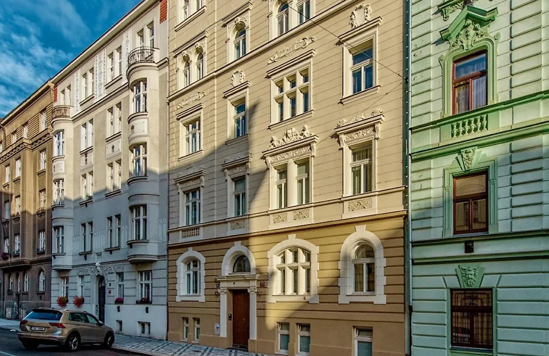Residence Dobrovskeho 30-1