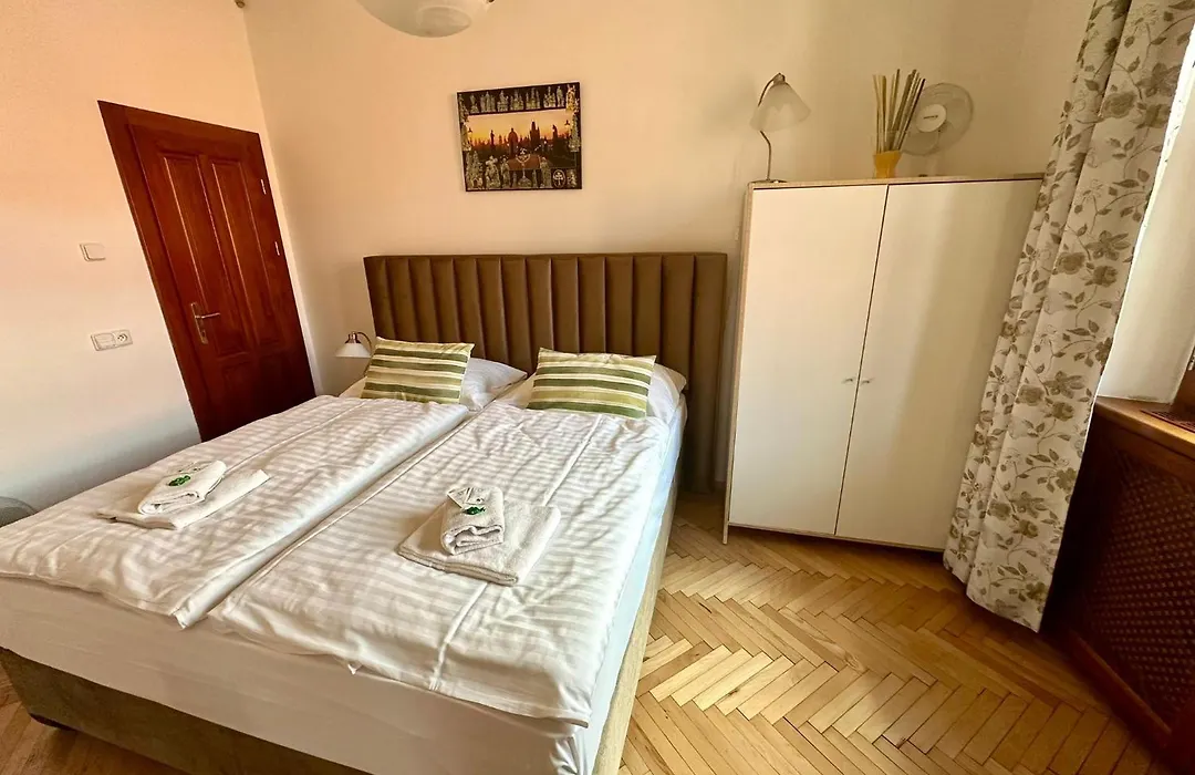 Historic Centre Apartments VIII-1