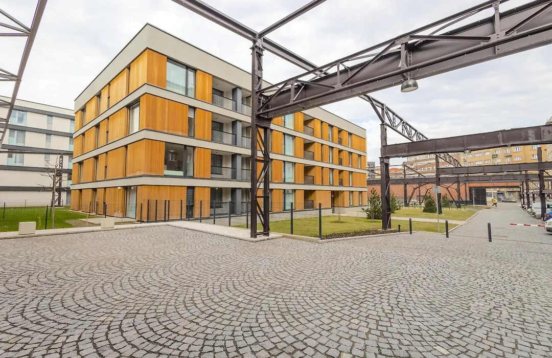 Design Apartment - Balcony, Free Parking, Yoga, 10 Mins To Center, By Gravity Prague-1