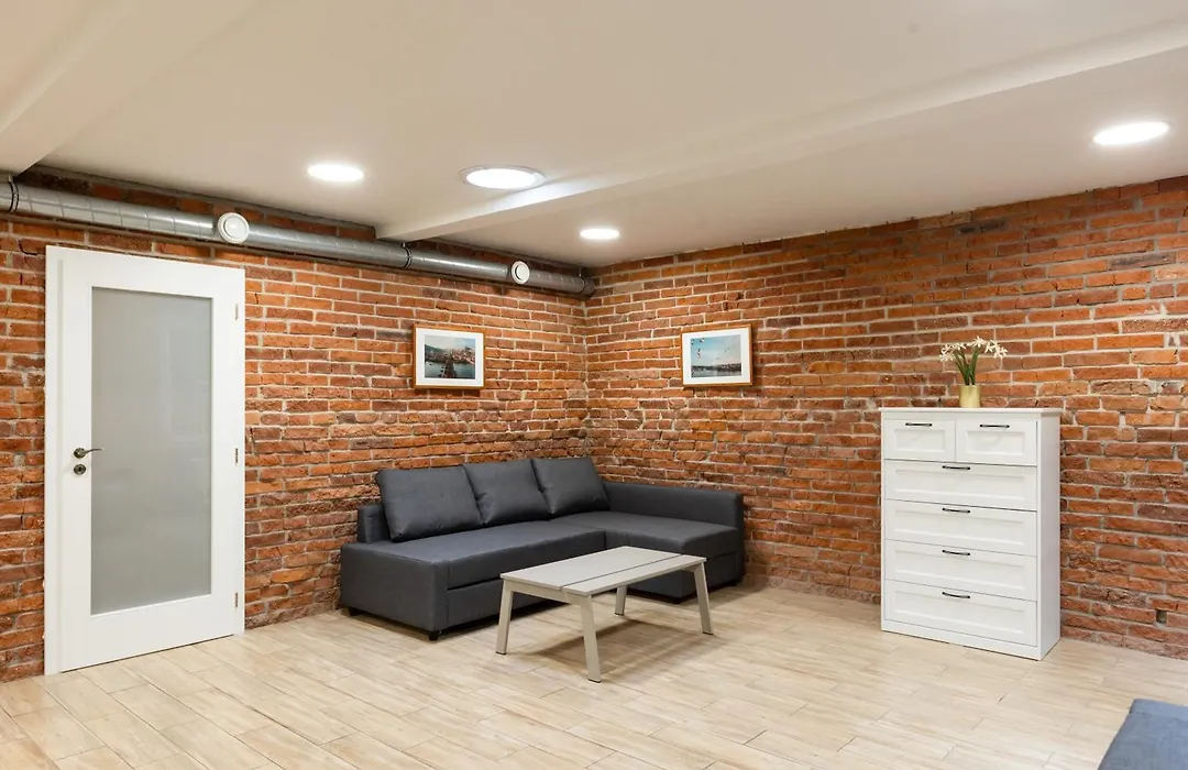 Spacious Apartment In Quiet Courtyard Near Charles Bridge-1