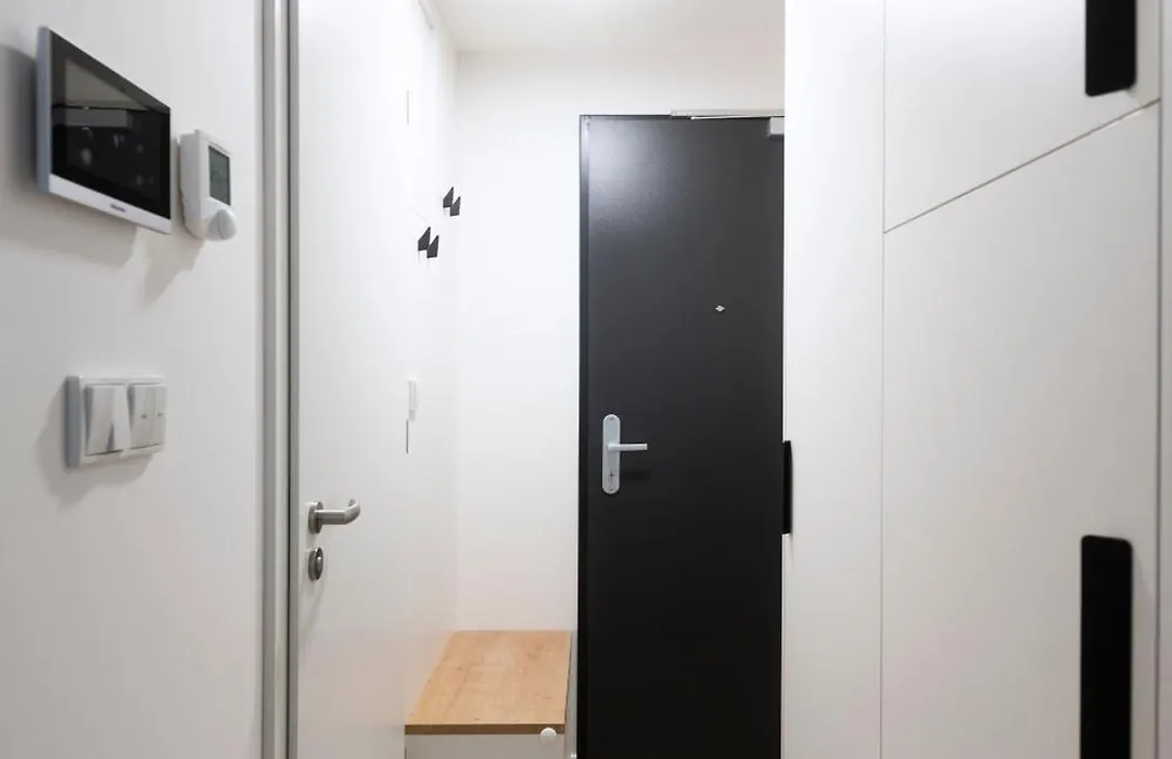 Studio Mozart, Free Onsite Parking, Air Conditioning, 1Gbs Wifi-1