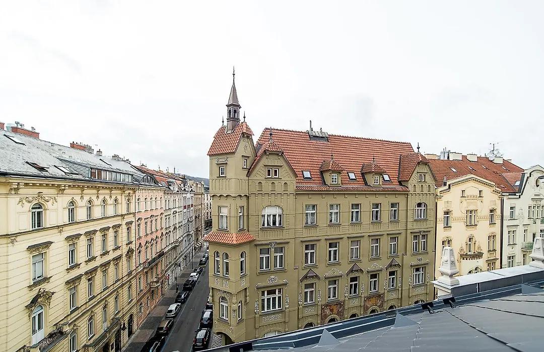 Large And Modern Apartment In The Heart Of Prague-1
