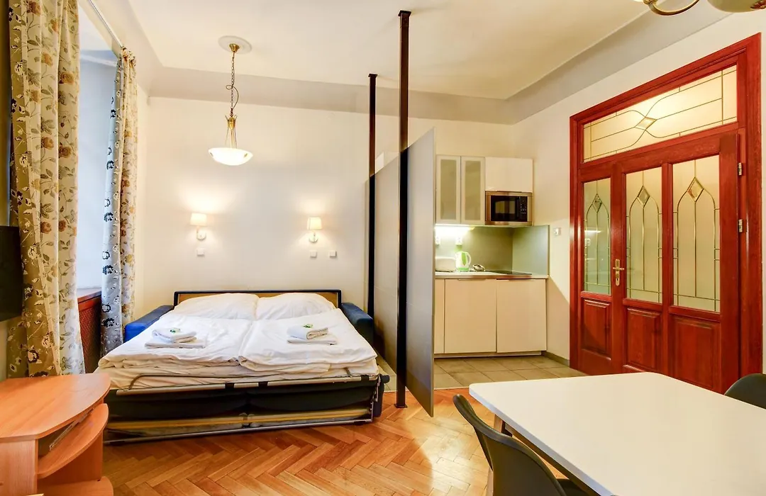 Historic Centre Apartments VIII-1