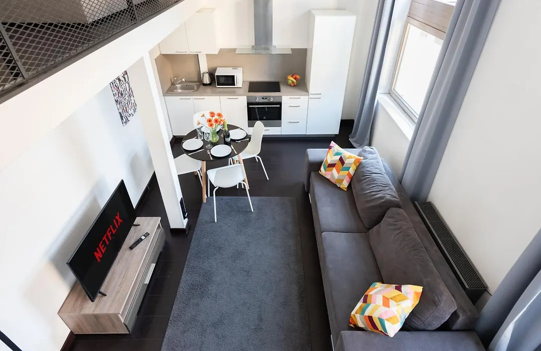 2-Room Loft-Apartments I 6 Guests I Metro I Karlin-1