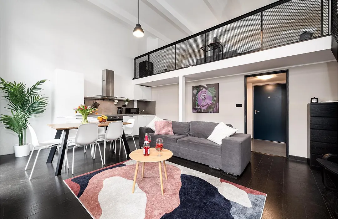 2-Room Loft-Apartments I 6 Guests I Metro I Karlin-1