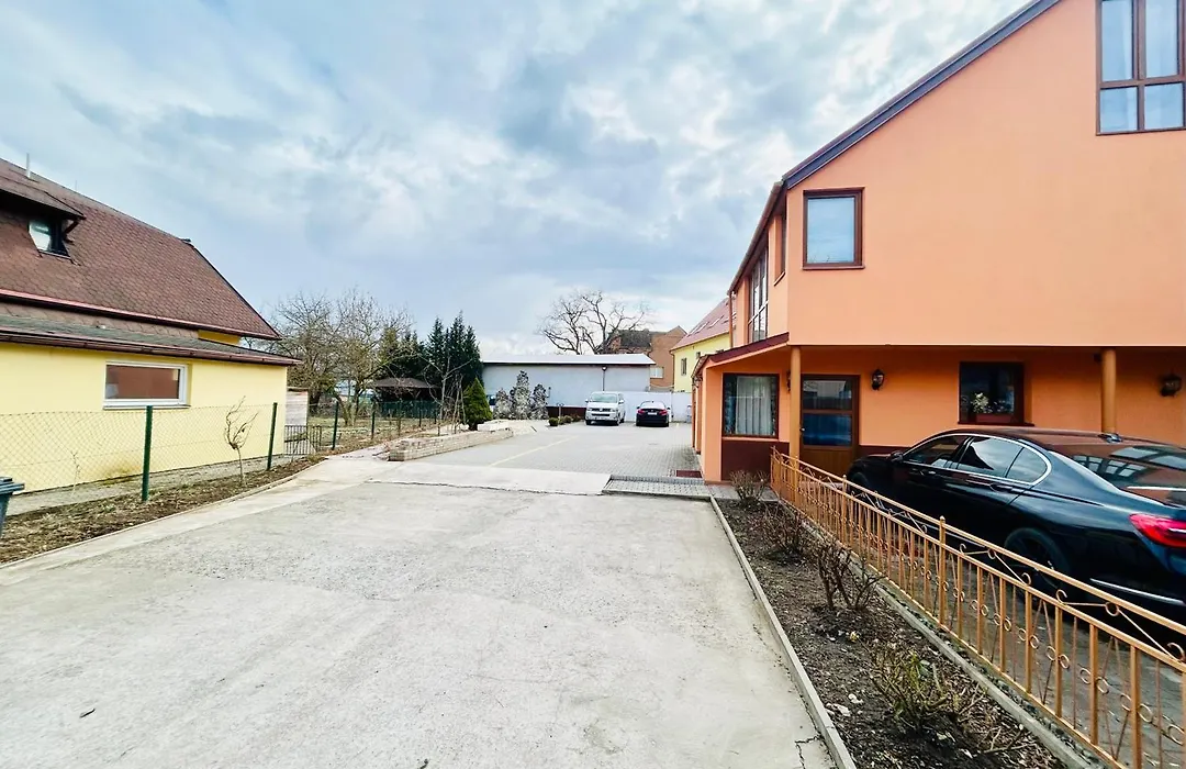 Villa Apartments With Free Parking Prague 5-1