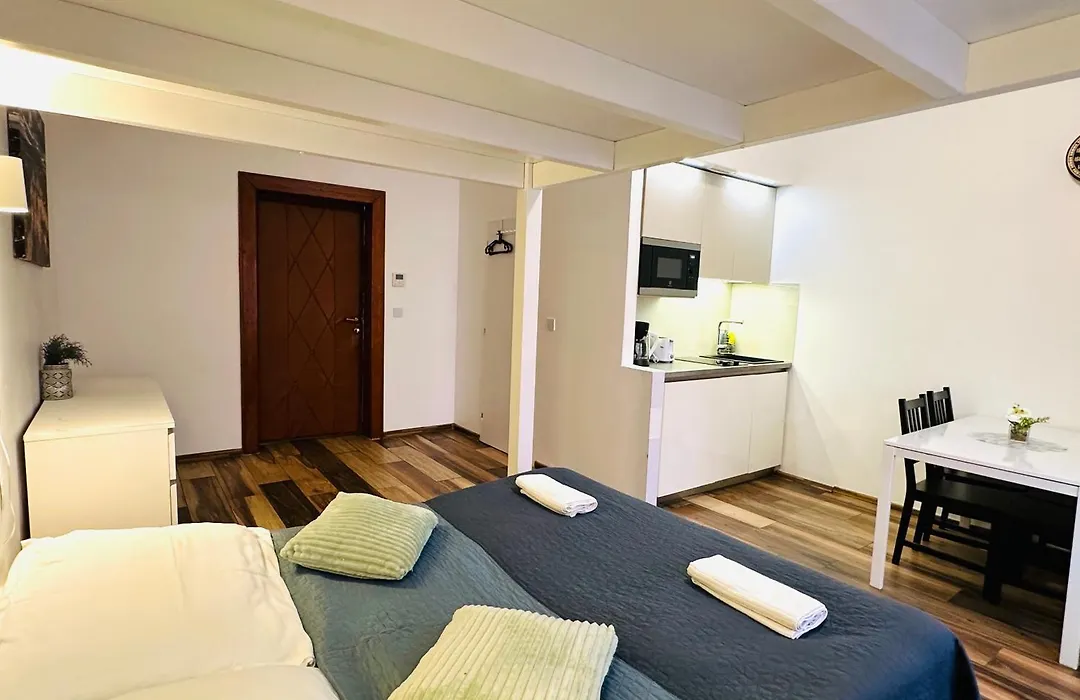 Elly Modern Oldtown Apartments-1