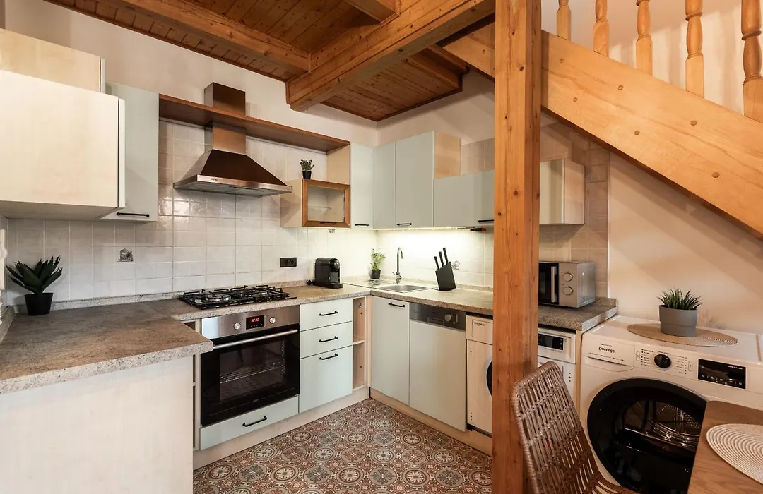 Delux Romantic Stay Prague-1