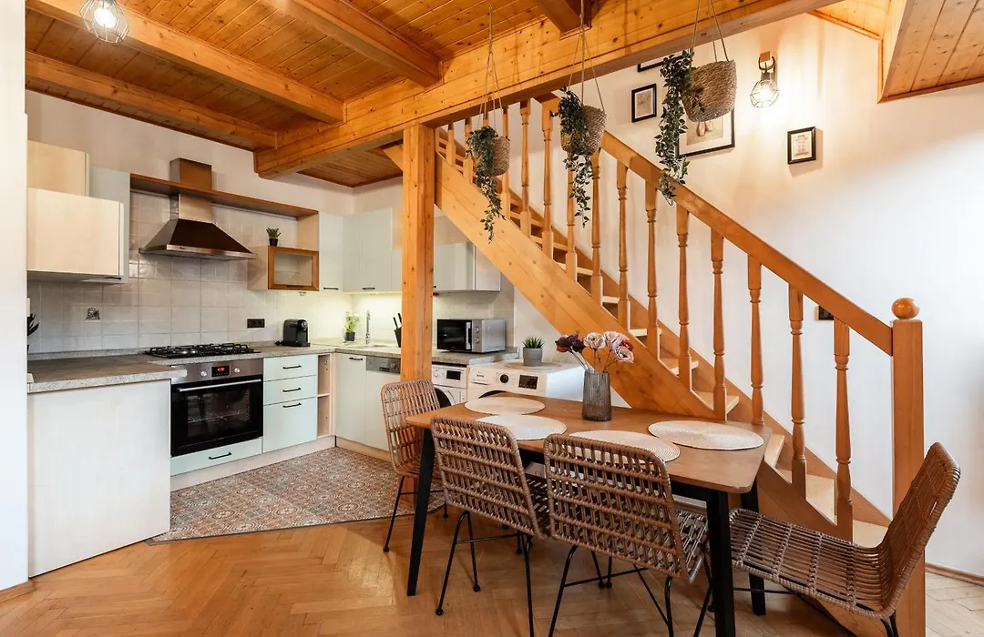 Delux Romantic Stay Prague-1