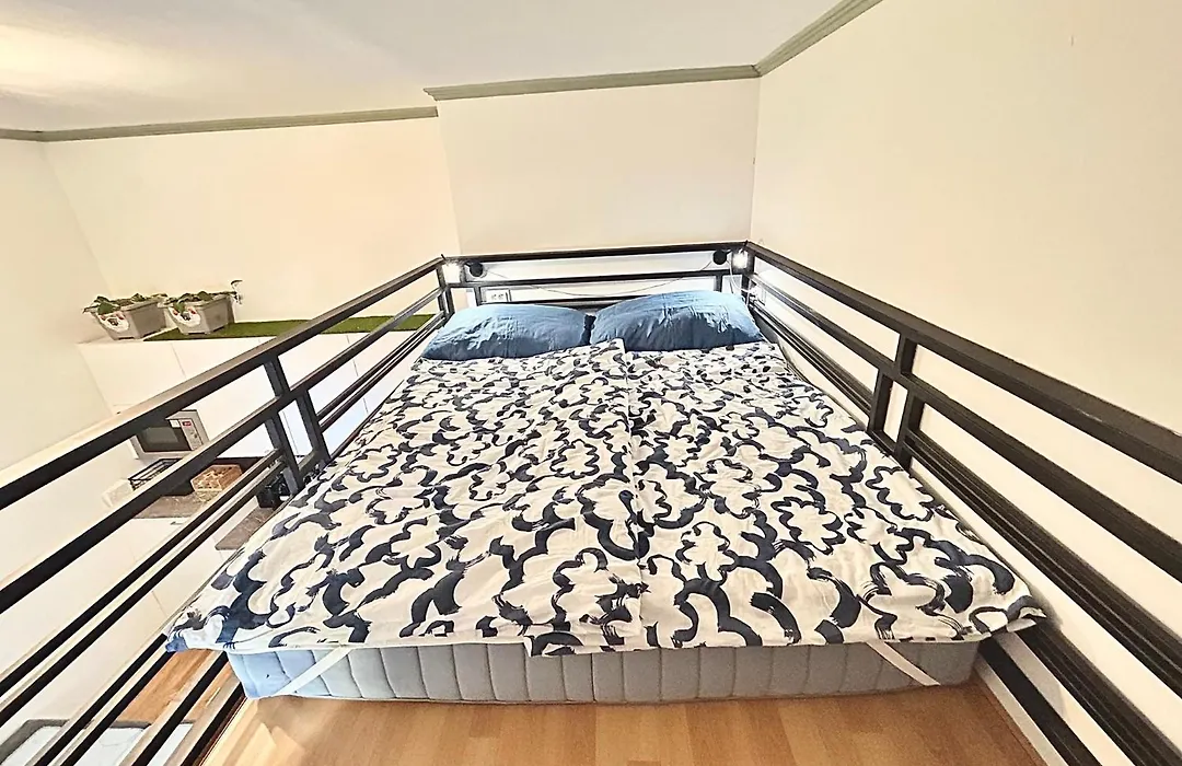 New Apartment 50M Charles Square-1